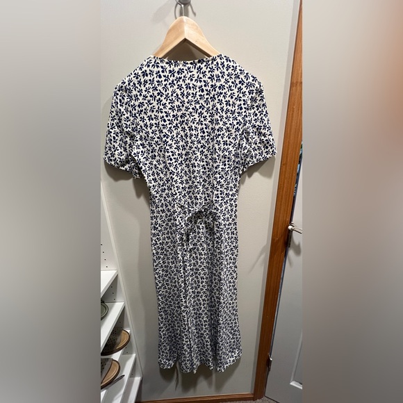 Reformation NWT Beautiful Locklin Bombay midi dress. Size 0. Sold out in stores - Picture 6 of 11